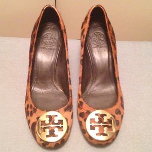 Tory Burch Leopard Wedges Sz 9